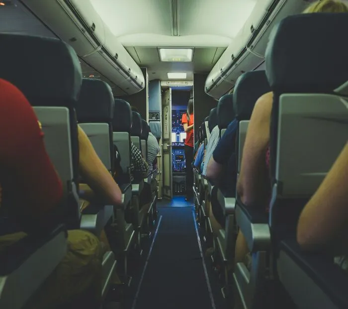 20 Padres prepotentes que recibieron una lección de humildad en pleno vuelo