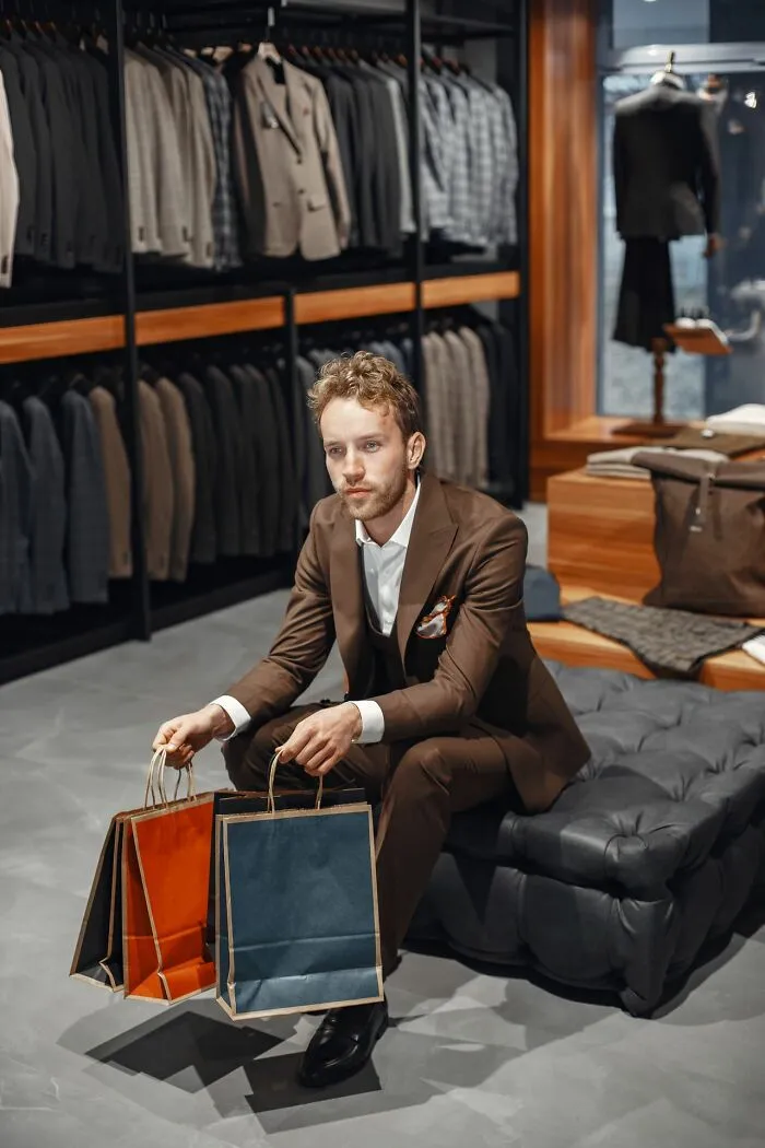 66 Crazy Stories About Working In “Rich People Environments,” As Told By The Employees Themselves