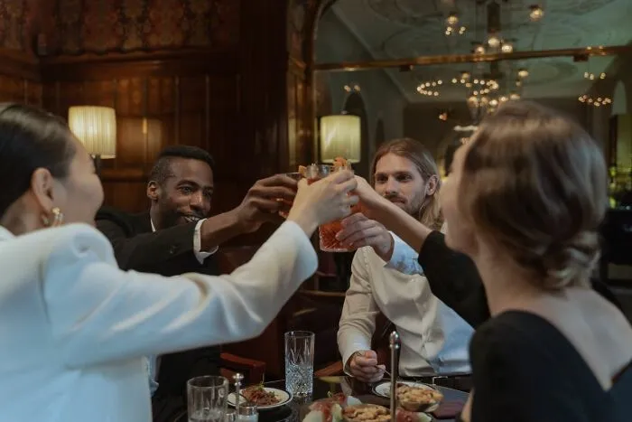66 Crazy Stories About Working In “Rich People Environments,” As Told By The Employees Themselves