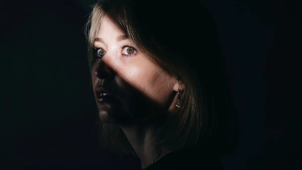 “It Was Unbelievably Scary And Accurate”: 80 Creepy True Stories That Made Even Skeptics Question Reality