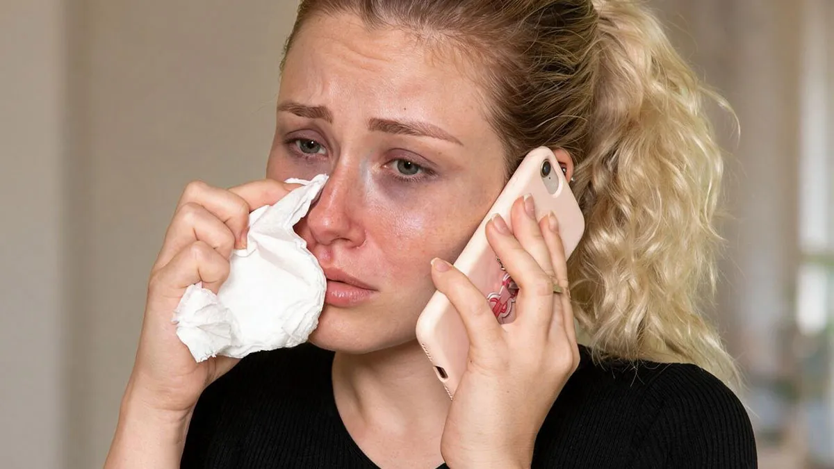 Adopted Woman Seeks Out Bio Dad For Medical Reasons, Shocked By What His Cruel Wife Does Instead