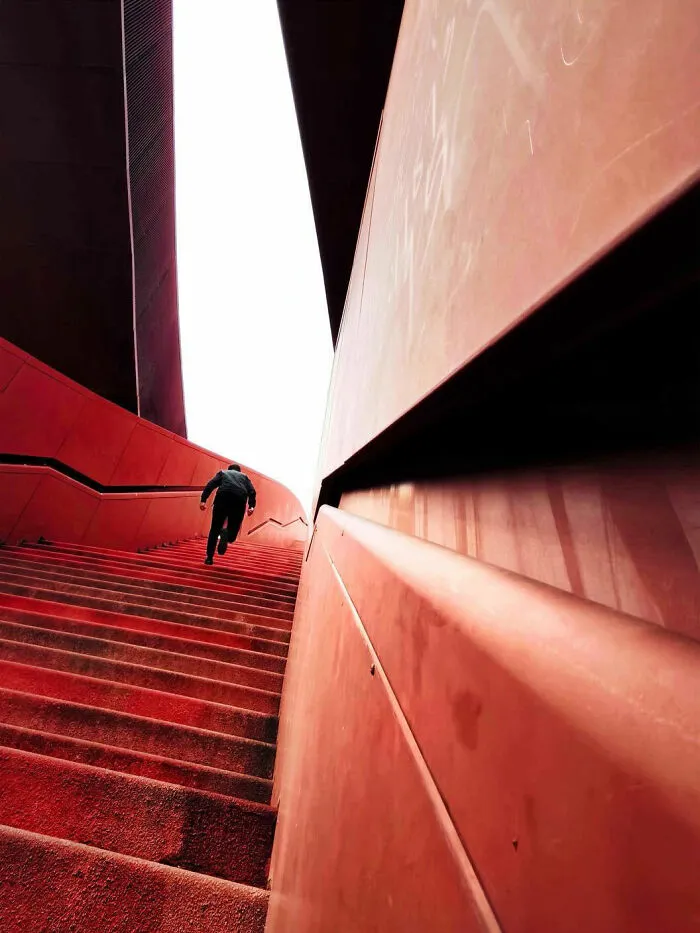 This Photographer Uses Light And Geometry To Show Cities From A Different Perspective (31 Pics)