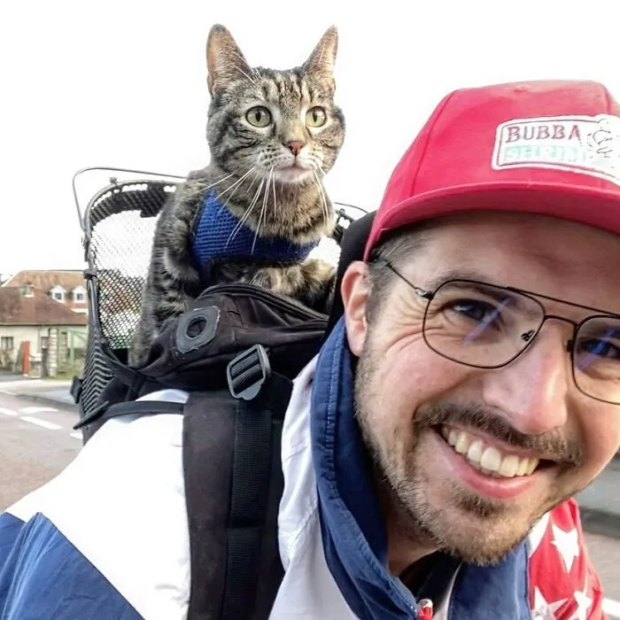 This Man Has All Kinds Of Crazy Adventures With His Cat (33 New Pics)