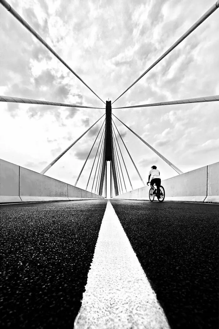 This Photographer Uses Light And Geometry To Show Cities From A Different Perspective (31 Pics)