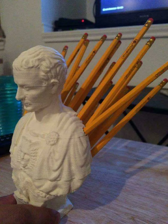 A 3D Printed Julius Caesar Pencil Holder