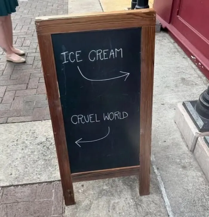 97 Funny Signs People Found In The Wild And Had To Photograph