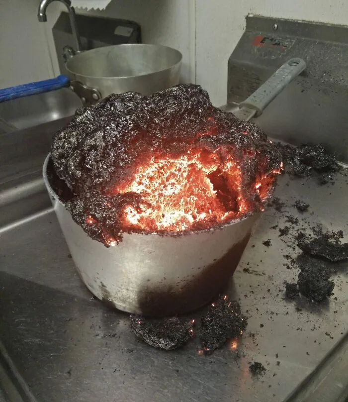 Psbattle: This Overcooked Yogurt Cake