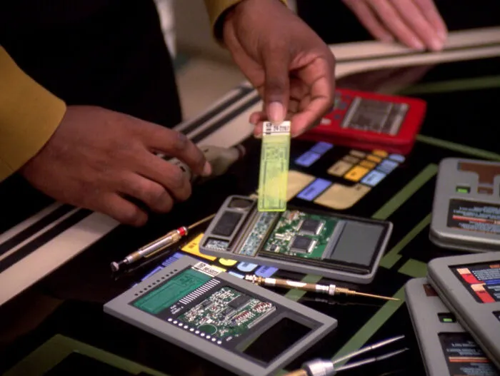 The Inside Of A Padd Apparently Contains Late 1980's Tech (From "A Fistful Of Datas")