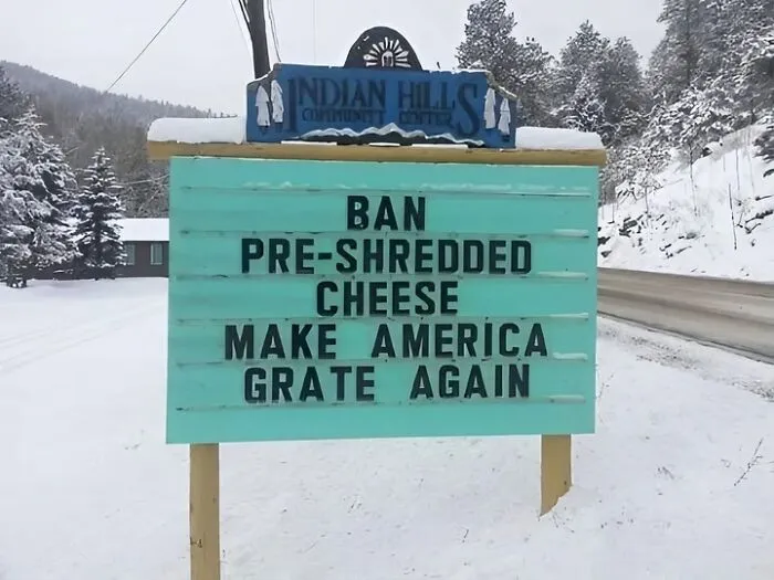 97 Funny Signs People Found In The Wild And Had To Photograph