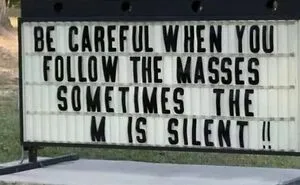 97 Funny Signs People Found In The Wild And Had To Photograph