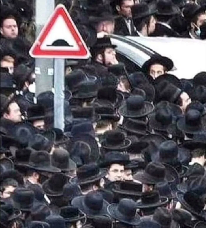 118 Pics That Make You Wonder What Happened Five Seconds Before The Photo Was Taken