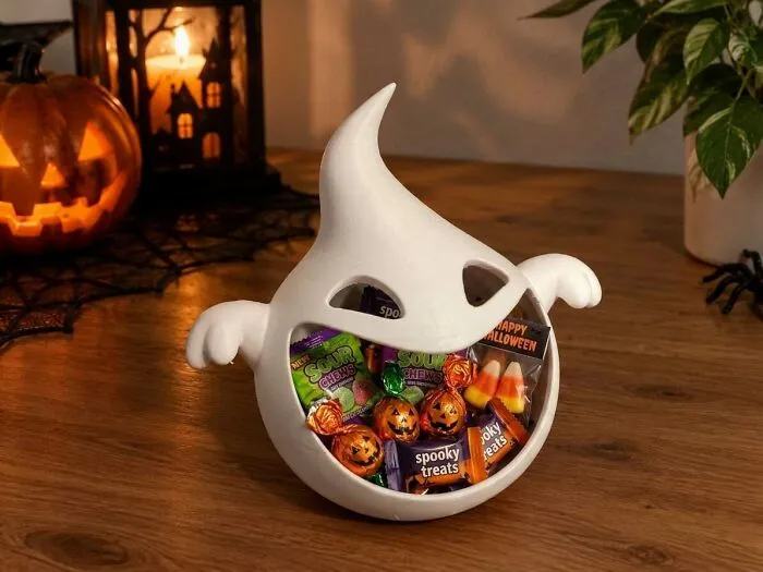 I've Made This Candy Holder In The Shape Of A Ghost For Halloween
