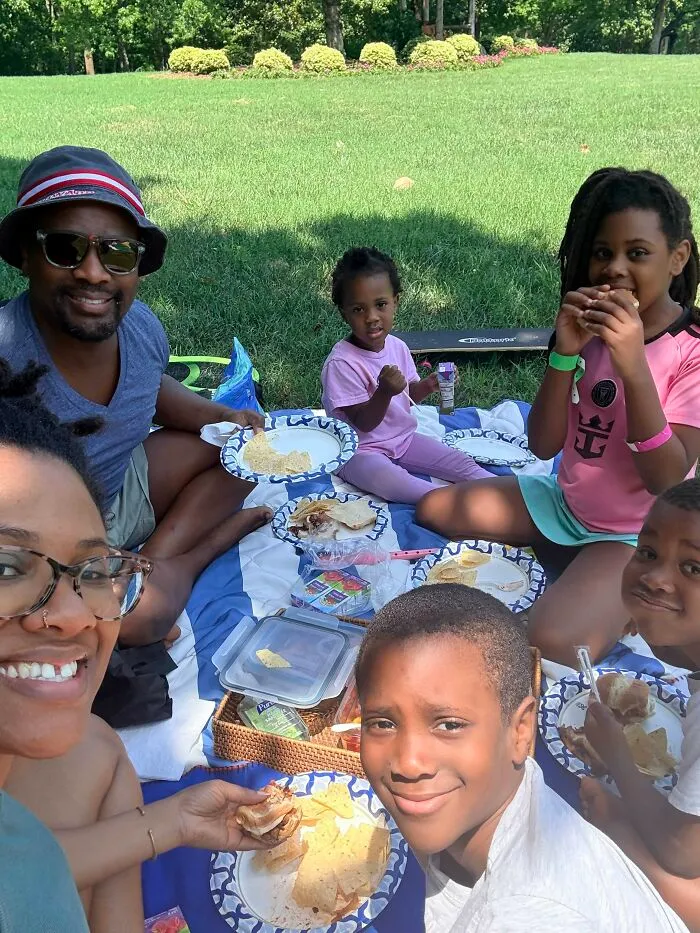 90 Women Share One Simple Pic That Proves They Married Well