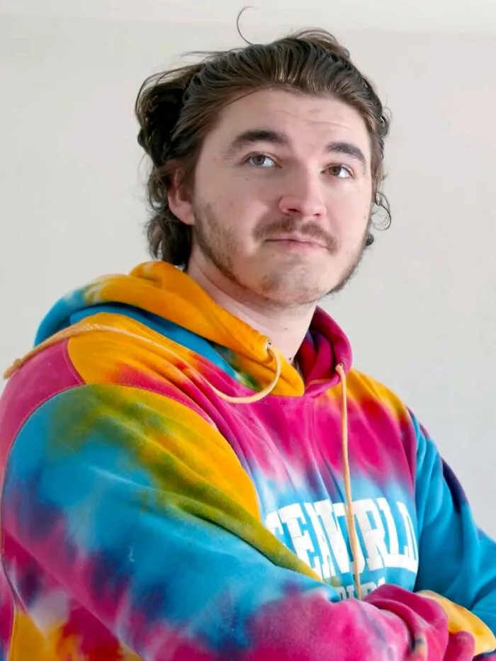Youtuber and Singer Jschlatt, 27