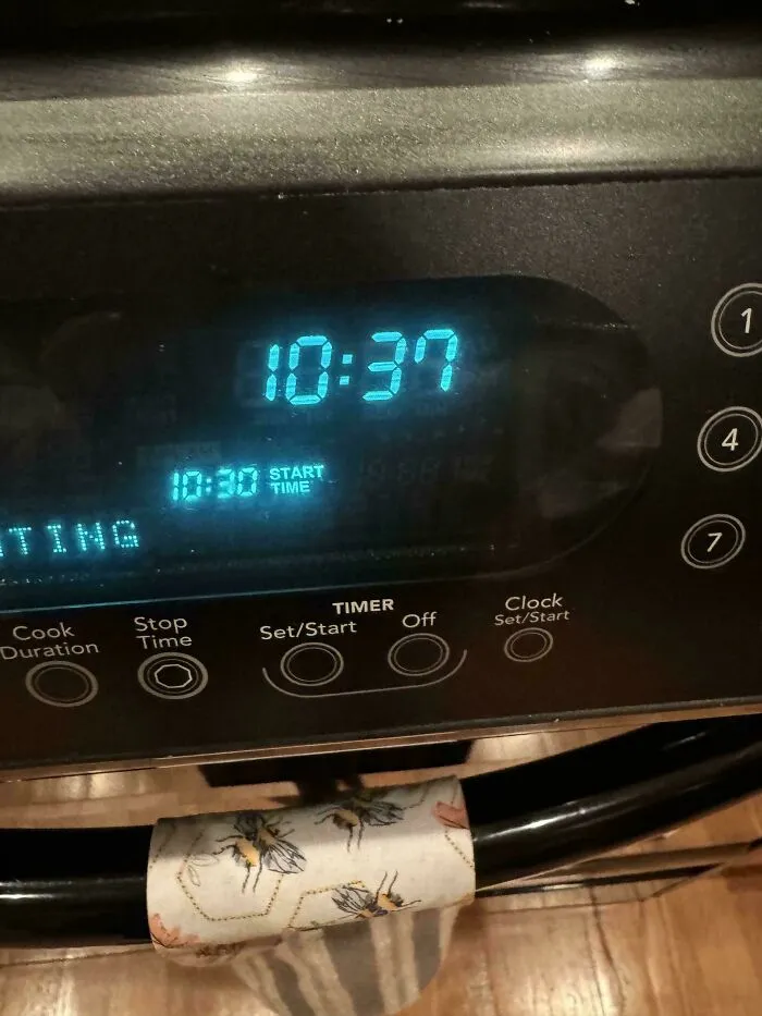 My Oven Shows The Start Time Incase You Did Not Start A Timer