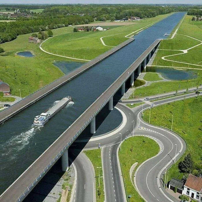 Sart Canal Bridge, Belgium