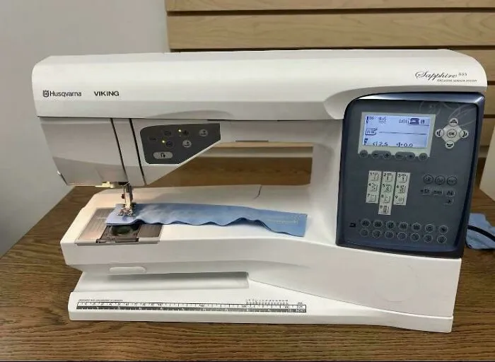 Husqvarna Viking sewing machine found during dumpster diving