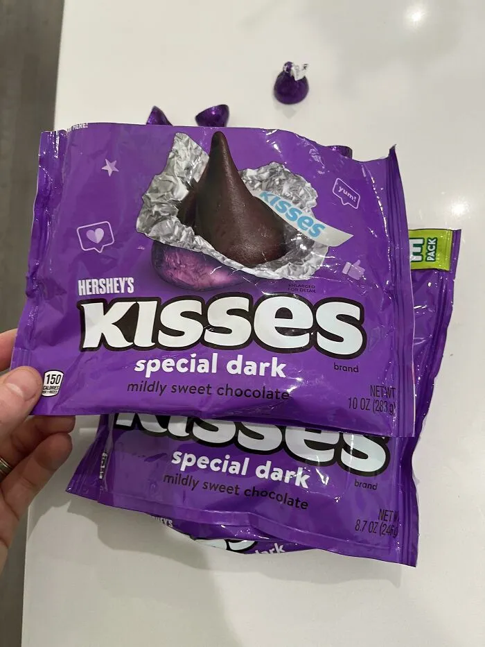 Hersheys Is At It Again. Went To Buy Another Bag At Shoprite Today And It Felt A Little Light…sure Enough When I Got Home My Initial Observation Was Proven! 10oz Reduced To 8.7oz, Same “Size”. Goodbye Hershey Won’t Be Back
