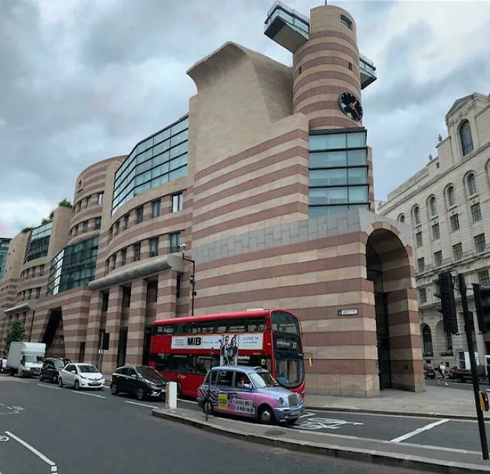 Postmodern No 1 Poultry building in London as an architectural masterpiece.