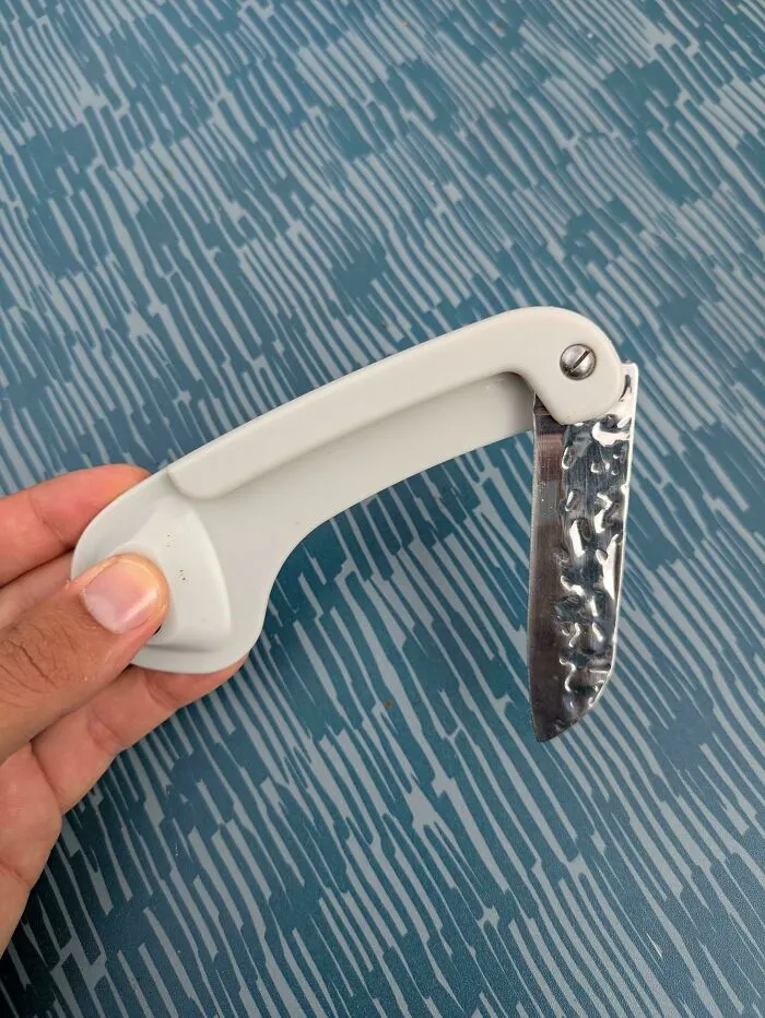 This Ultra Sharp Knife Has No Way To Lock It Open Or Closed