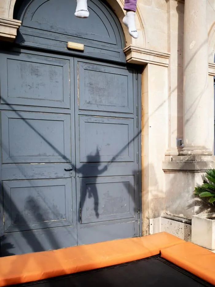 This Street Photographer Turns Shadows And Split-Second Coincidences Into Clever Images (32 Pics)