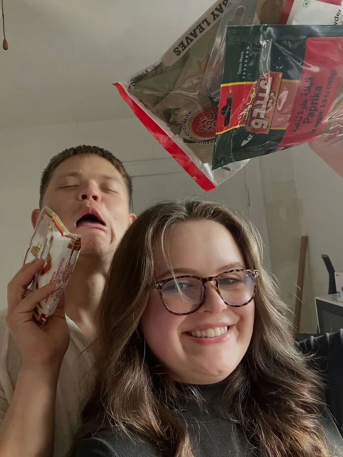 Wholesome-Photos-Prove-Married-Well