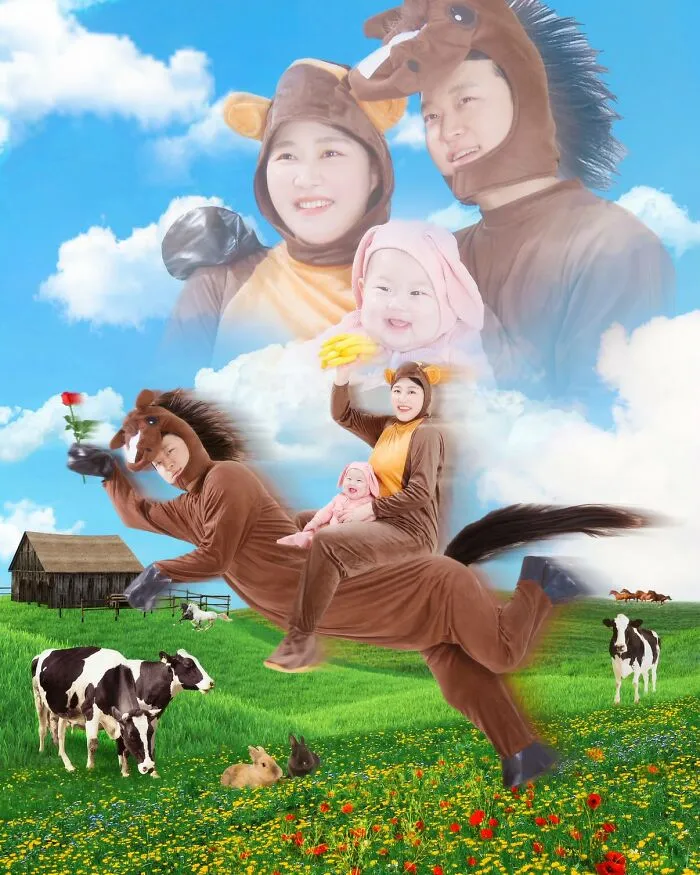 30 Family Portraits That Prove There’s No Such Thing As Too Much Photoshop