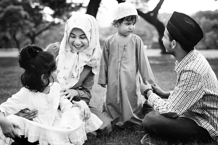 32 People Get Candid About Their Arranged Marriages, And The Answers Are Eye-Opening