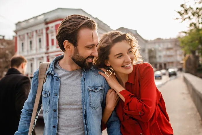 48 Things Everyone Loves To Romanticize Except Those Who Actually Experienced Them