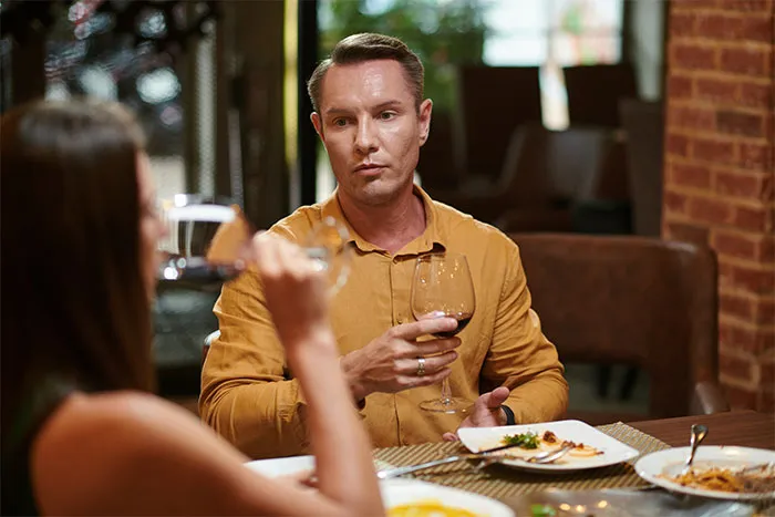 74 First-Date Behaviors So Bizarre Women Didn’t Know How To React