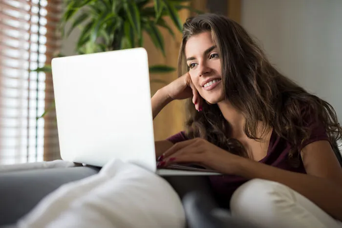 “My Mom Is The Absolute Master”: 39 People Share The Funniest Harmless Ways To Agitate A Man