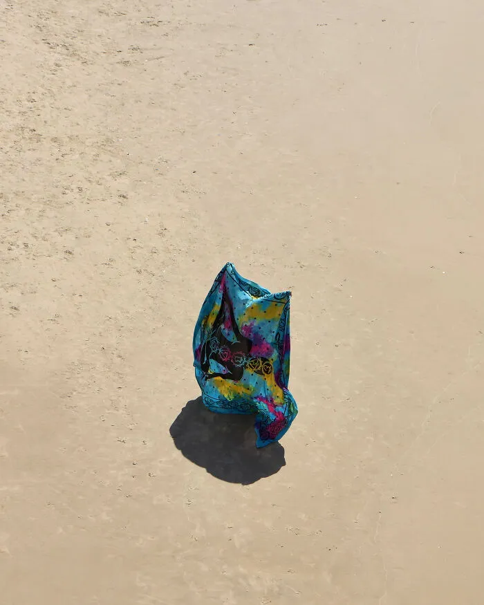 30 Minimalist Photos By Ricky Barel Where Color, Shadow, And Space Do The Talking