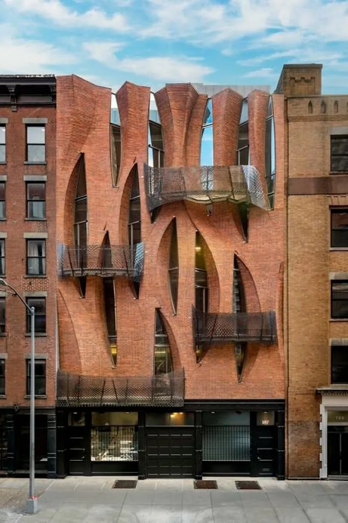 Unhistoric Townhouse In New York, USA