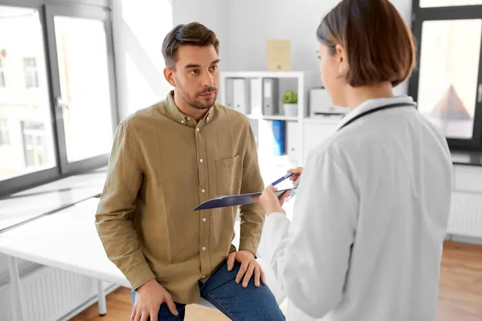 Bemused Doctors Expose The Things People Most Commonly Lie To Them About (62 Examples)