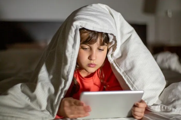 53 Things That Are On Life Support In 2026, And Most People Haven’t Noticed