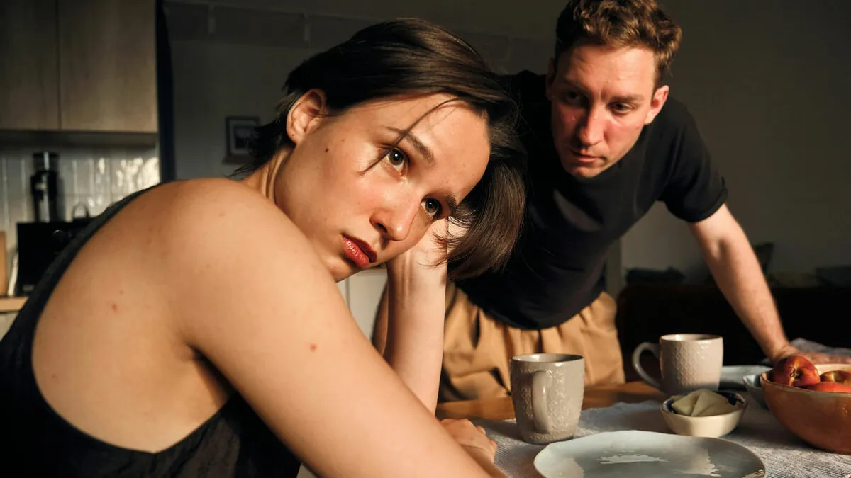 83 Seemingly Ordinary Behaviors That Psychologists Say Are Not Normal At All