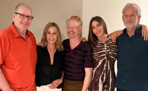 "Who TF?": 'Modern Family' Reunion Pic Baffles Fans As They Don't Recognize Major Figure While Other Stars Are Absent
