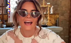 Bride Dumped A Week Before Pricey Destination Wedding Decides To Go Ahead Without The Groom