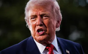 Lip Reader Reveals Donald Trump's Brutal Words To Marine One Pilots In Heated Exchange That's Caused A Stir