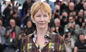 Actress's ‘Snobbish’ Red Carpet Response Under Scrutiny, Ignites Hollywood Debate After Resurfaced Clip Goes Viral