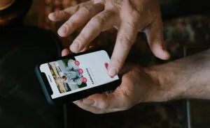 "We're Cooked": Man Shares Results Of His "Becky Experiment" After Testing Four Different Dating Profiles