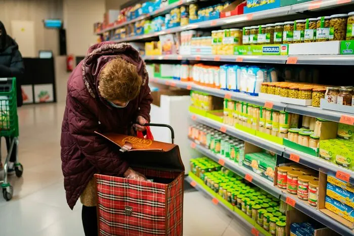 55 Things People Do That Others Judge Them For, Even Though They Know It's Petty