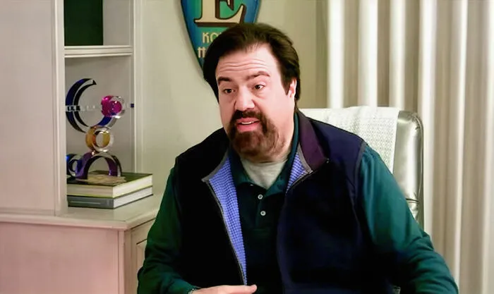 “Wigs. Expensive Wigs”: 59 Hollywood Secrets That Only Outsiders Wouldn’t Know