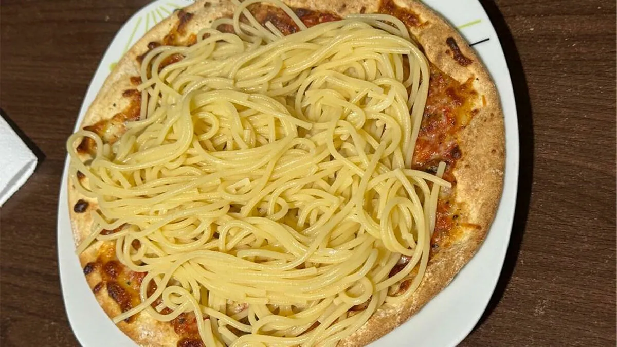 77 Meals That Prove People Can Eat Almost Anything They Get Their Hands On