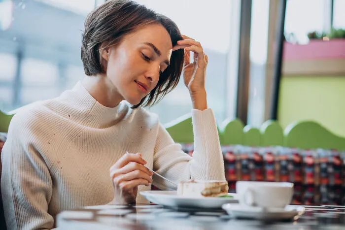 74 First-Date Behaviors So Bizarre Women Didn’t Know How To React