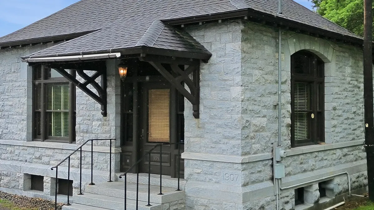 45 Homes That Prove Some People Have Never Been Afraid Of Making A Statement (New Pics)