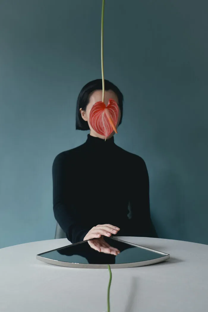 This Photographer Created 32 Dreamlike Shots Using Only Reflections And Household Objects