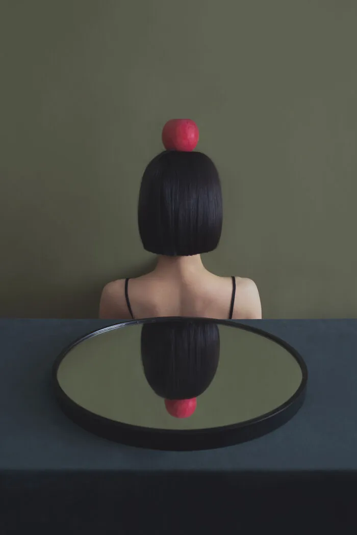This Photographer Created 32 Dreamlike Shots Using Only Reflections And Household Objects