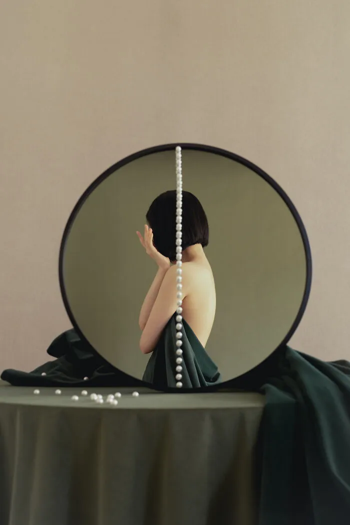 This Photographer Created 32 Dreamlike Shots Using Only Reflections And Household Objects