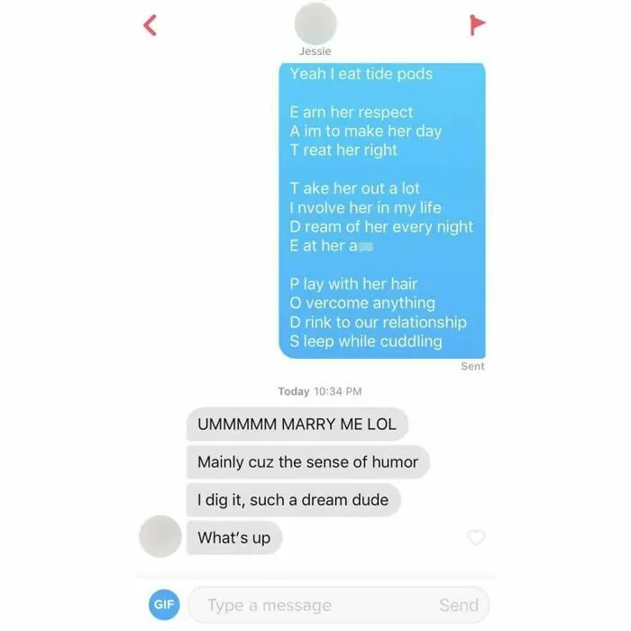 49 Dating Texts So Cringey, You Might Question What Was Going On In The Sender's Head
